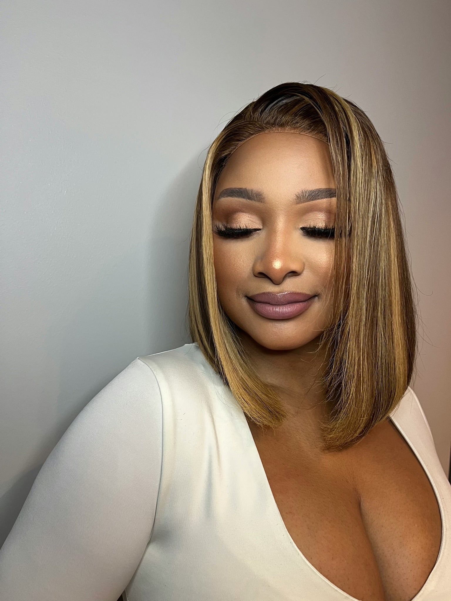 (4x4) Glueless Highlight P4/27 Straight Bob Wig