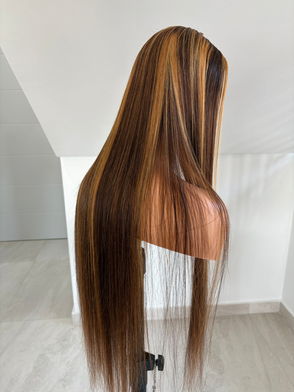 (13x4) Straight P4/27 Blonde Highlight Wig
